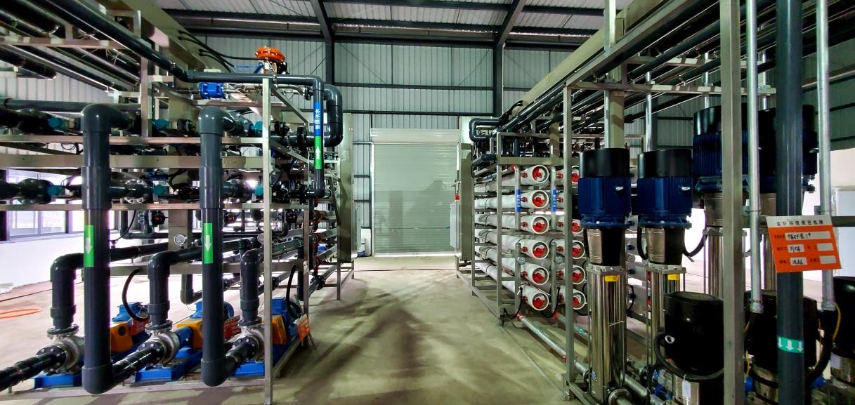 Installed PEK and HRCC system for 52 m³/h cooling-tower blowdown