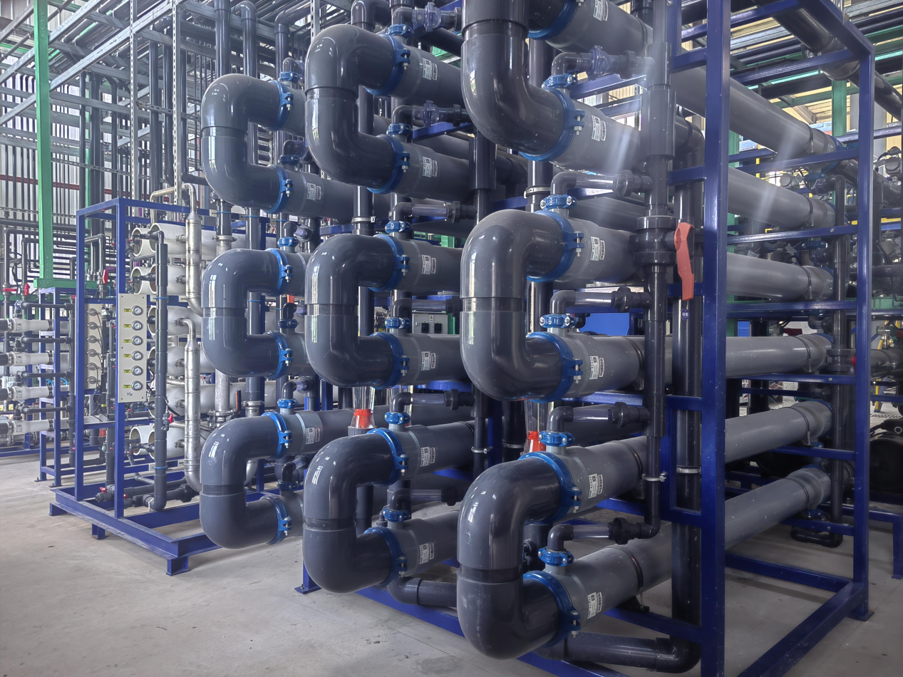 Installed PEK tubular membrane clarification and reuse system for iron-phosphate wash water