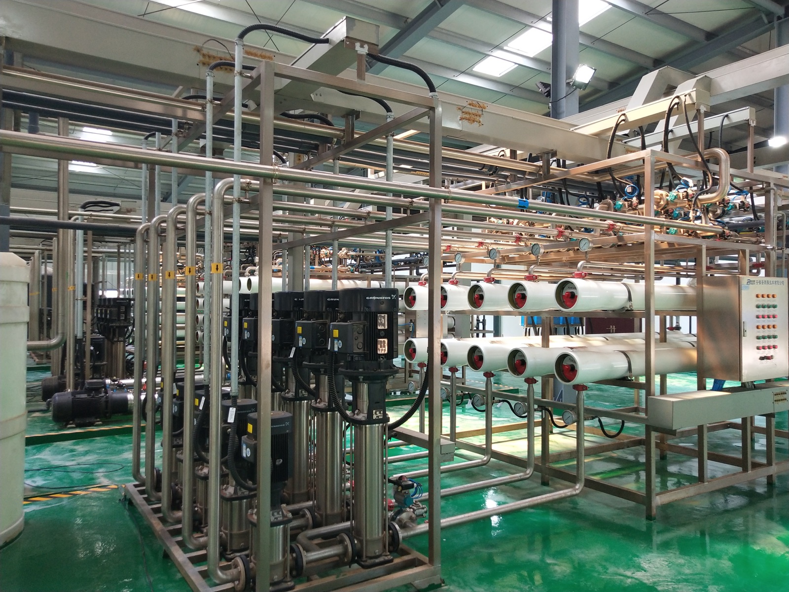 Piping and membrane-module detail of a landfill-leachate full-recovery NF system