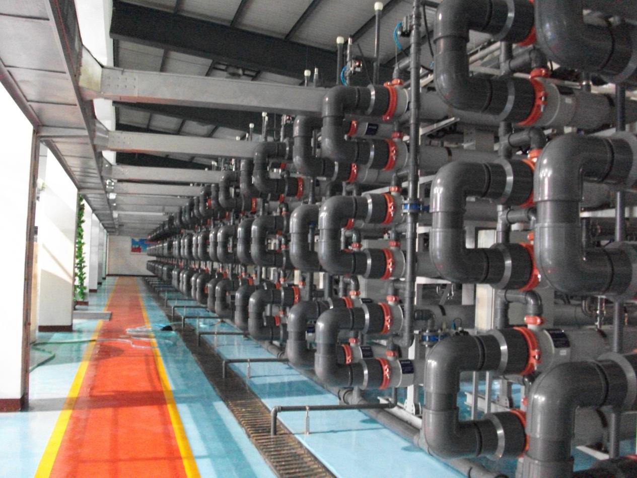 Installed large-scale tubular membrane produced-water polishing system at an anonymous Daqing oilfield